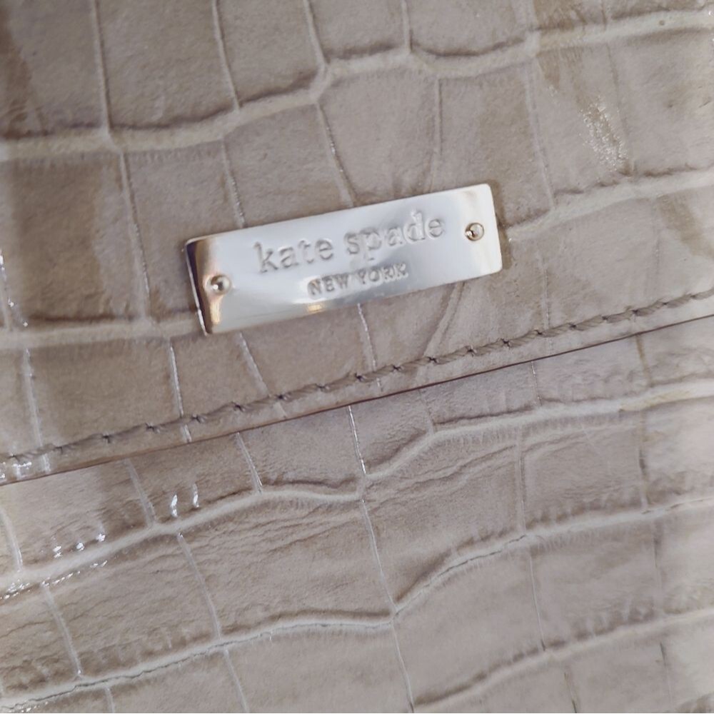 Kate Spade croc embossed Knightsbridge Scout messenger bag crossbody EUC - Picture 3 of 8